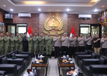 Kapolres Metro Tangerang Kota Sambangi Yonif Mekanis 203/AK, Perkuat Soliditas TNI-Polri Jaga Kondusivitas Wilayah