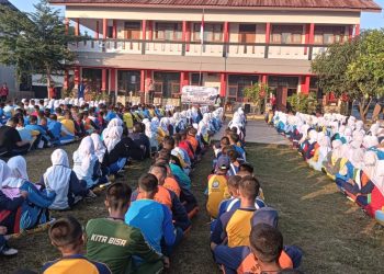Jaga Bekasi On The Spot, Polri Tanamkan Karakter Positif kepada Pelajar SMKN 15 Kota Bekasi melalui Kegiatan MPLS