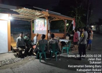 Polsek Serang Baru Monitoring Nobar Final Piala Dunia 2026 Bersama Warga Sukasari