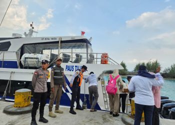 Jakarta On The Spot, Polres Kepulauan Seribu Kedepankan Pelayanan Humanis dan Sosialisasi Layanan Polisi 110 di Dermaga