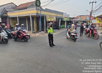 Jaga Jakarta Jaga Bekasi, Polsek Setu Layani Masyarakat melalui Pengaturan Lalu Lintas Pagi