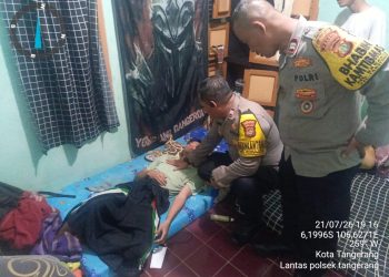 Respon Cepat Laporan Call Center 110, Polsek Tangerang Pastikan Kondisi Warga yang Tak Sadarkan Diri