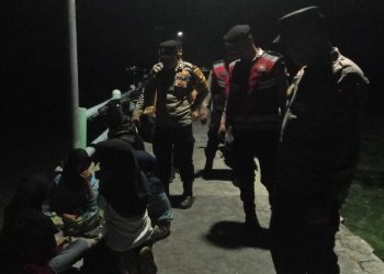 Patroli Malam Jakarta On The Spot, Polsek Kepulauan Seribu Selatan Ajak Warga Kenali Manfaat Layanan Polisi 110