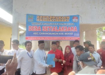 Kapolsek Cabangbungin Pimpin Pengamanan Pendaftaran Bakal Calon Kepala Desa Setialaksana