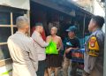 Kapolsek Bekasi Barat Salurkan Bantuan Sembako kepada Warga Sakit dan Lansia di Kranji