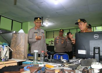 Kapolres Metro Bekasi Kota Kunjungi SMKN 1 Kota Bekasi, Berikan Motivasi Belajar dan Ajak Siswa Jauhi Narkoba serta Tawuran