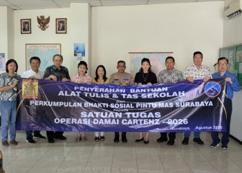 Satgas Operasi Damai Cartenz Terima 2.500 Paket Tas dan Alat Tulis untuk Anak-anak Papua