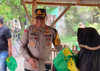 Jaga Jakarta Jaga Bekasi On The Spot, Polsek Cikarang Selatan Bagikan 100 Paket Sembako Sambut HUT RI ke-81