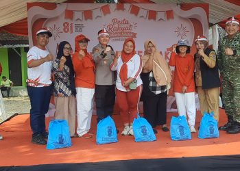 Polsek Pesanggrahan Bersama Tiga Pilar Salurkan 10 Ribu Paket Sembako Bantuan Presiden dalam Rangka Pesta Raykat
