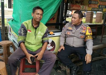 Sambang dan Himbauan Kamtibmas Bhabinkamtibmas di Cimuning