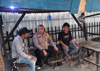 Sambang dan patroli dialogis Bhabinkamtibmas di Jl. Wahab Affan Pondok Ungu RT 02/01 Kel. Medan Satria