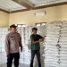 Polsek Kedungwaringin Monitor Penyaluran Bantuan Pangan bagi 1.458 Warga Waringinjaya