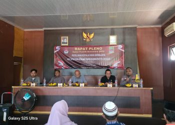 Bhabinkamtibmas Sirnajaya Hadiri Pleno Penetapan DPS Pilkades 2026