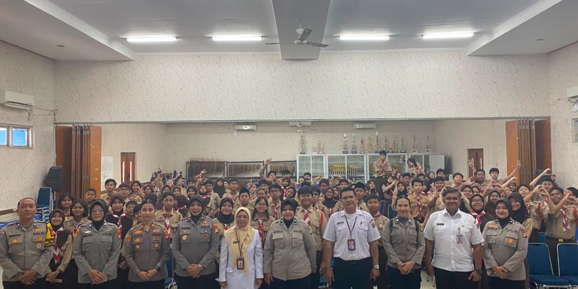 Police Goes to School Polwan Polda Metro Jaya Bersama Polwan Polres Metro Jakarta Selatan, Dorong Pelajar Cerdas, Berkarakter dan Taat Hukum