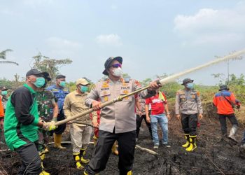 Polri Bersama TNI dan Stakeholder Gerak Cepat Tangani Karhutla di Sarolangun