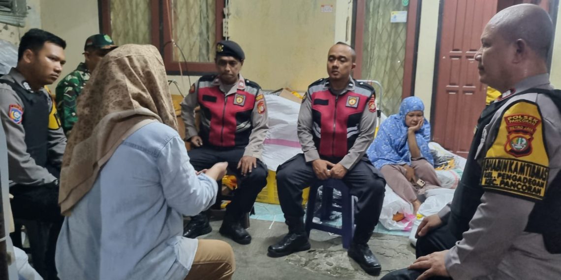 Respon cepat laporan 110, Polsek Pancoran lakukan pengecekan dan mediasi.