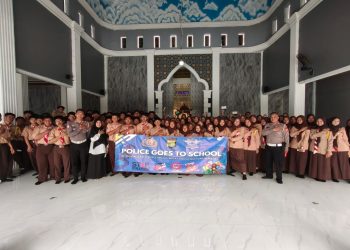Satlantas Polres Metro Bekasi Edukasi Pelajar SMAN 2 Cikarang Utara Lewat Police Goes To School
