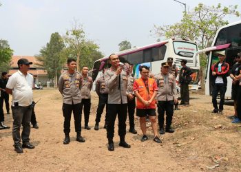Polres Metro Bekasi Kota Kawal Keberangkatan 913 Suporter Persija ke GBK