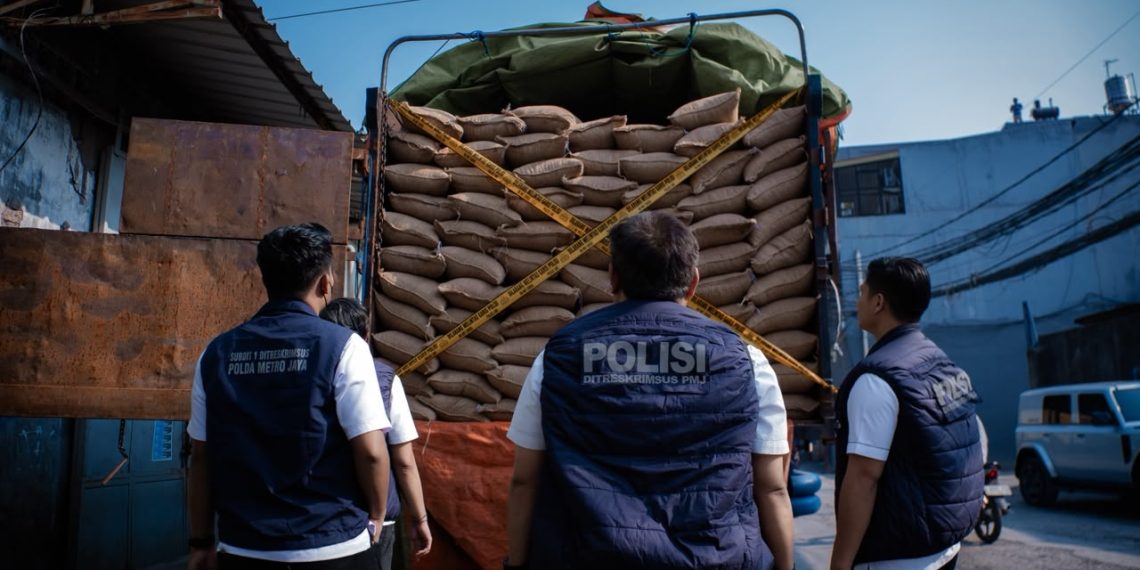 Polda Metro Jaya Ungkap Impor Ilegal 49,85 Ton Kacang Tanah