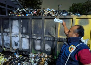 Rumah Kompos PT JIEP di Kawasan Industri Pulogadung Terbakar, Api Berhasil Dipadamkan