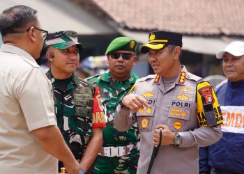 Kapolres Metro Bekasi Bersama Forkopimda Tinjau TPS Pilkades 2026, Pastikan Pemungutan Suara Aman dan Lancar