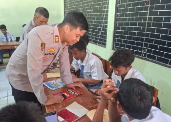 Polres Metro Bekasi Kota Hadir Serentak di SMK Perkuat Bapak Asuh Pelajar