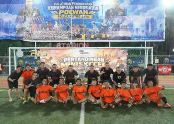 Pererat Silahturahmi, Kapolres Metro Jakarta Pusat Buka Pertandingan Sepak Bola Persahabatan Muspiko dan Jakmania