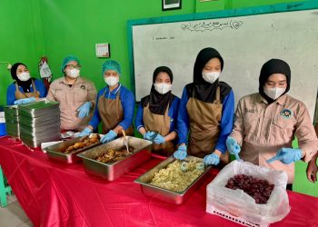 Polres Metro Jakarta Utara Uji Coba MBG Sistem Prasmanan di Siswa MI Nur At-Taqwa Bisa Ambil Makanan Sesuai Porsi