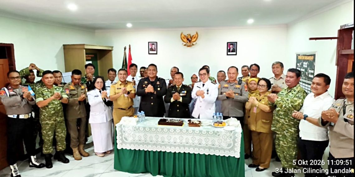 Surprise Party HUT TNI ke-81, Tiga Pilar Cilincing Perkuat Sinergi TNI-Polri