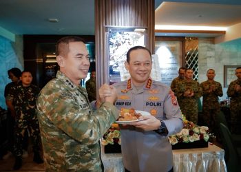 Kapolda Metro Jaya Hadiri Syukuran HUT TNI di Makodam Jaya