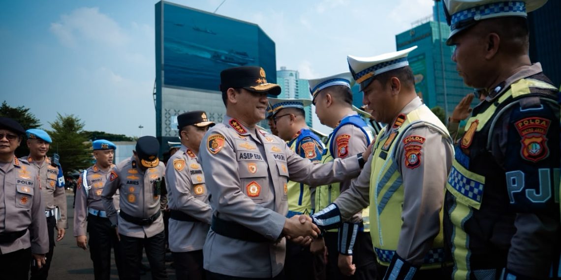 Apel Kebesaran, Kapolda dan Wakapolda Metro Jaya Ucapkan Terima Kasih dan Apresiasi kepada Anggota dan Jajaran