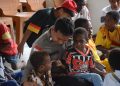 Dari Tas Sekolah hingga Senyuman, Satgas Damai Cartenz Hadir Berbagi Kasih di Panti Asuhan Santa Susana Timika