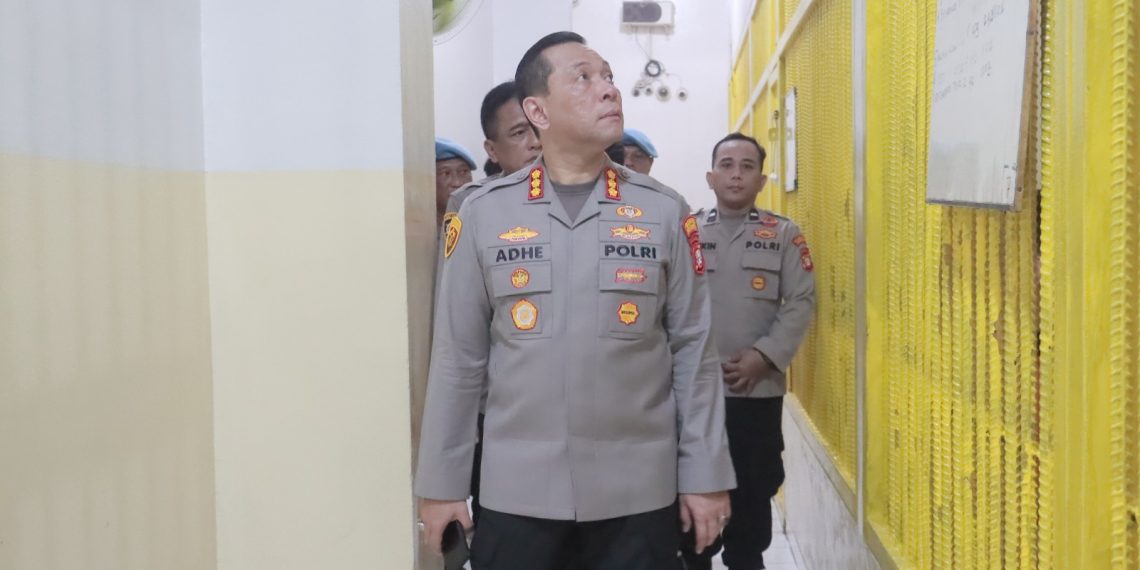 Kapolres Metro Jakarta Utara Cek Ruang Tahanan, Pastikan Keamanan dan Kelayakan Makanan