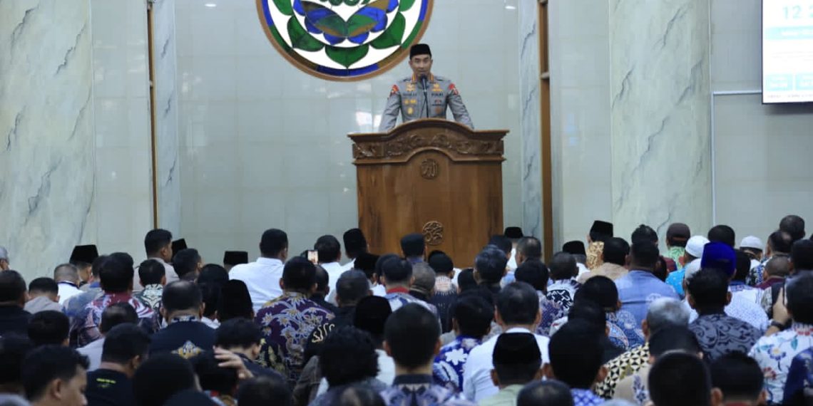 Kapolri Ajak Jamaah Masjid Al-Ikhlas Mabes Polri Jaga Kerendahan Hati dan Perkuat Akhlak