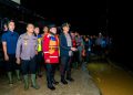 Respons Cepat Tangani Banjir Padang, Polri Kerahkan Personel dan Dirikan Posko Kesehatan