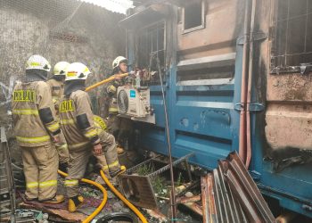 Polisi Selidiki Kebakaran Hanguskan Lima Petak Rumah Kontrakan di Pegangsaan Dua Jakarta Utara