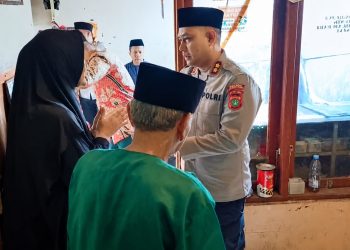 Kapolres Tangsel Melayat ke Rumah Duka Korban Peristiwa Pasar Cimanggis, Berikan Dukungan kepada Keluarga