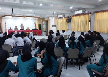 Polsek Cilandak Sambangi SMKN 28 Jakarta, Sosialisasikan Pencegahan Tawuran Pelajar