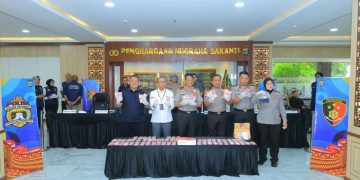 Polda Lampung Bongkar Peredaran Uang Palsu Rp980 Juta, Satu Tersangka Ditangkap di Bakauheni