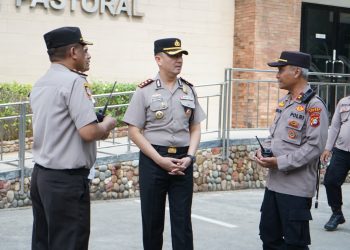 Polri Hadir Jaga Kekhusyukan Ibadah Minggu Kasih di Gereja Salib Suci Jakarta Utara