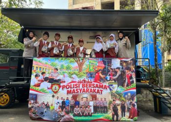 Tak Sekadar Jaga Keamanan, Polri Ajak Pelajar Peduli Pendidikan dan Lingkungan
