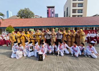 Plt. Kapolsek Metro Setiabudi Laksanakan Program Polisi Peduli Pendidikan di SDN 04 Karet, Jakarta Selatan
