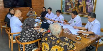 Tim Desk Ketenagakerjaan Polres Metro Bekasi Monitoring Kunjungan Wasnaker di PT Softpren Industries Indonesia